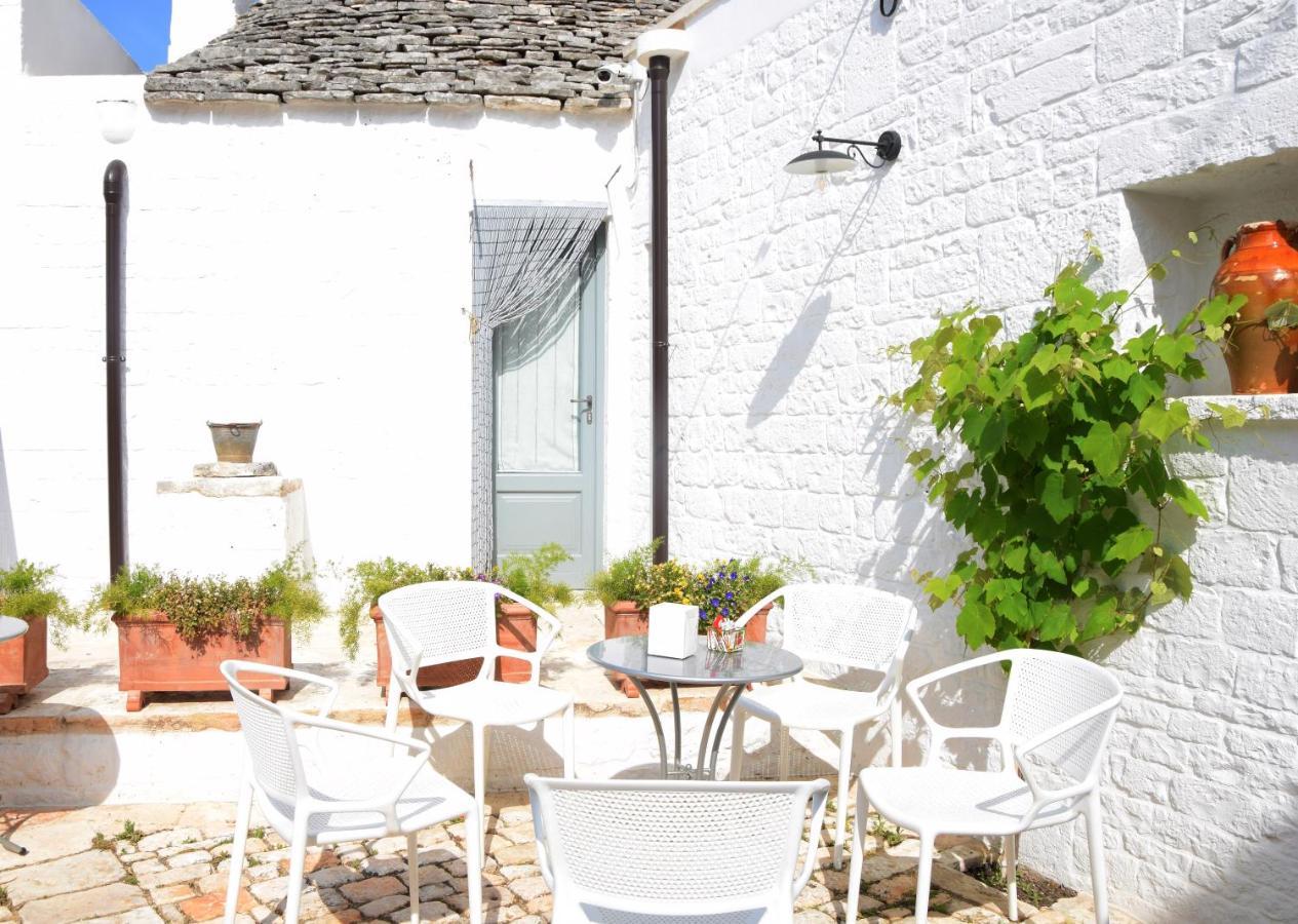 Corte Trullo Sovrano 2*